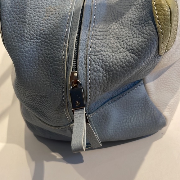 Adrienne Vittadini Handbag perfect for Summer, Vegan Leather - Picture 4 of 7